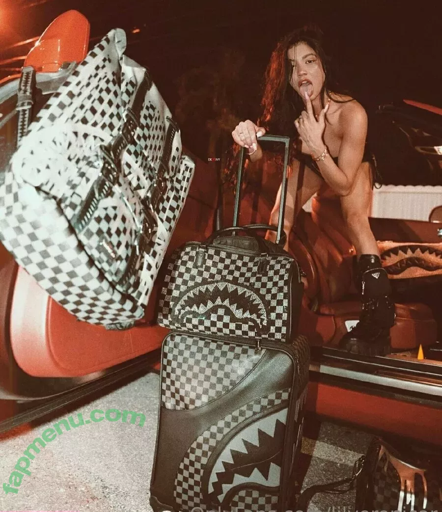 Lilveronicar nude photo #0328 (Veronica Rodriguez / vrodlive)