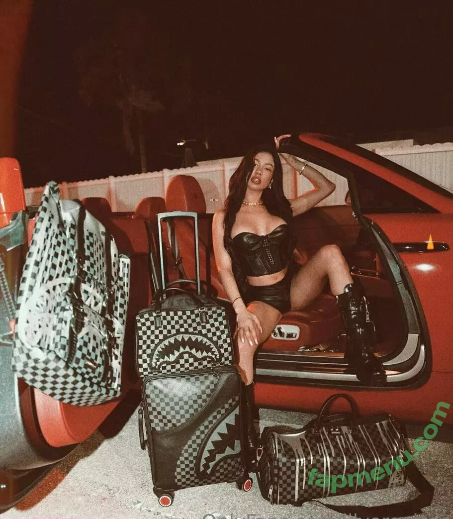 Lilveronicar nude photo #0331 (Veronica Rodriguez / vrodlive)