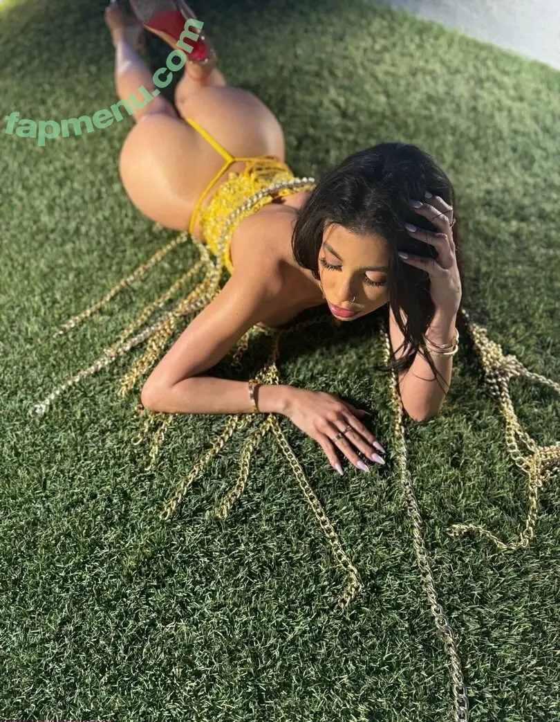 Lilveronicar nude photo #1010 (Veronica Rodriguez / vrodlive)