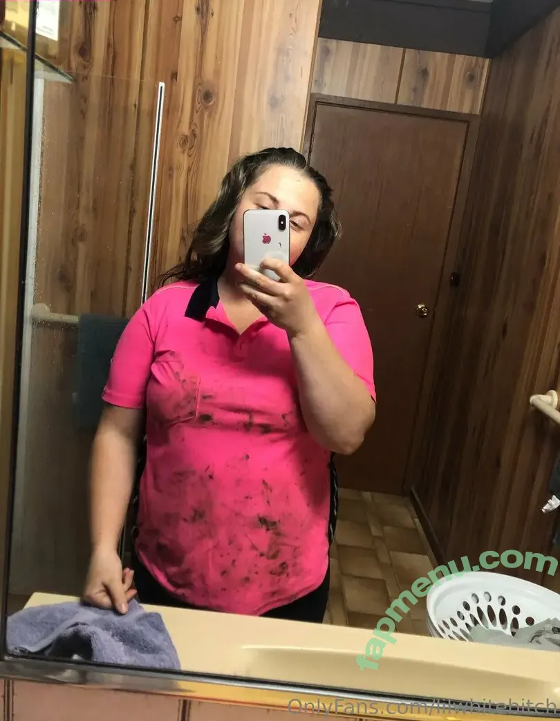 lilwhitebitch nude photo #0003 (lxlwhxtebxtch)