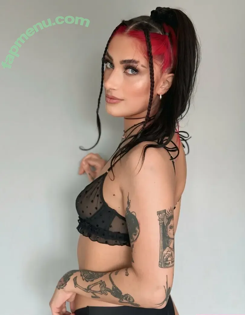 lily.777 nude photo #0093 (lily.tumann)