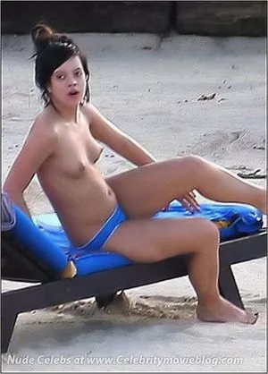 Lily Allen / lilyallen nude photo #0009