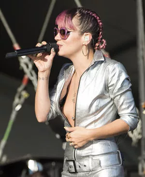 Lily Allen / lilyallen nude photo #0025