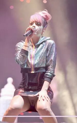 Lily Allen / lilyallen nude photo #0079
