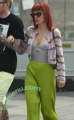 Lily Allen / lilyallen nude photo #0645