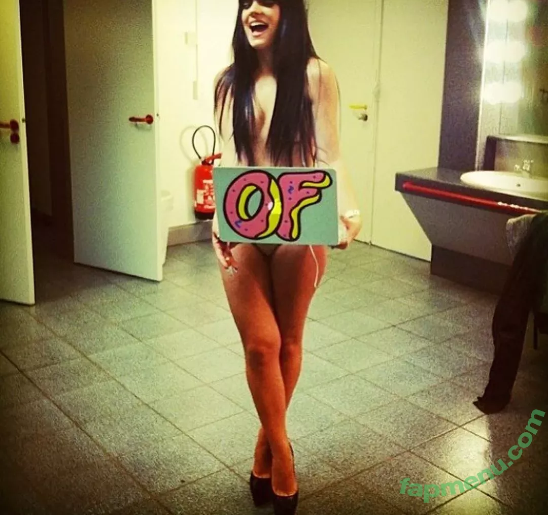Lily Allen nude photo #0044 (lilyallen)