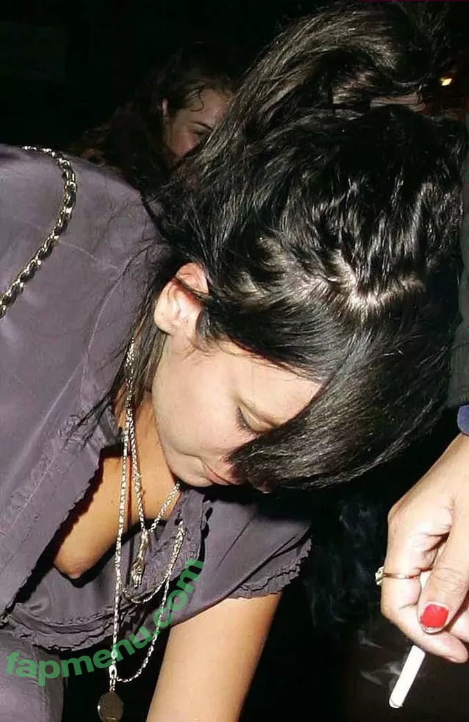 Lily Allen nude photo #0057 (lilyallen)