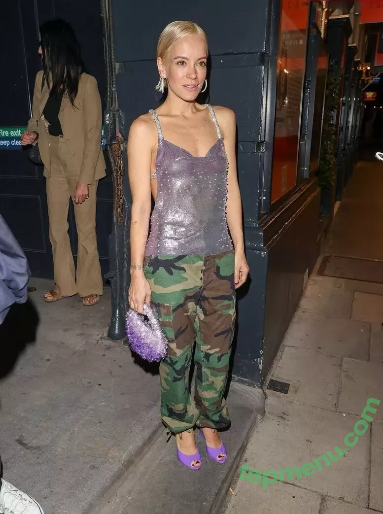 Lily Allen nude photo #0327 (lilyallen)