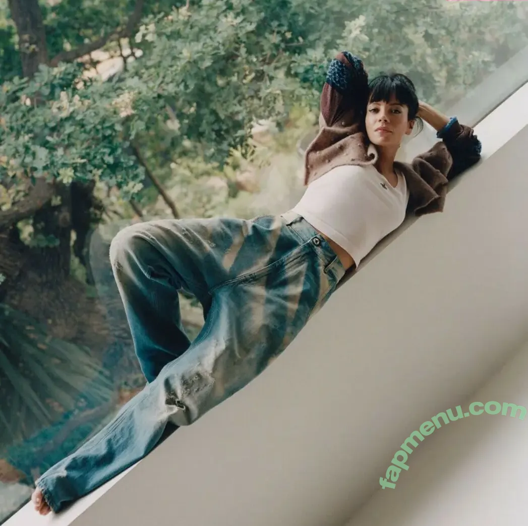 Lily Allen nude photo #0741 (lillyallen819 / lilyallen)