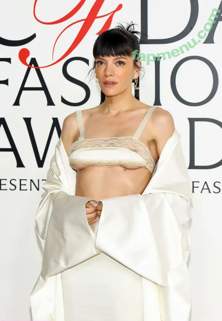 Lily Allen nude photo #0801 (lillyallen819 / lilyallen)