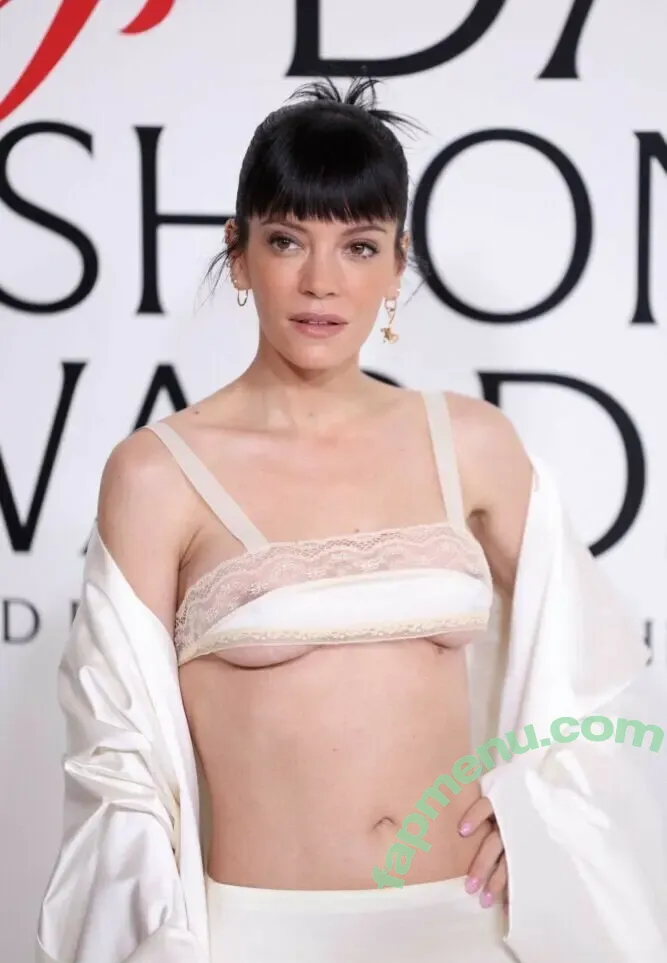 Lily Allen nude photo #0810 (lillyallen819 / lilyallen)