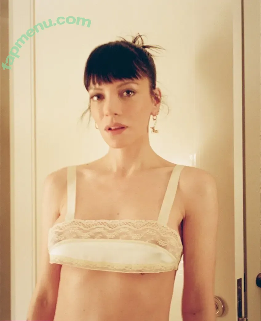 Lily Allen nude photo #0850 (lillyallen819 / lilyallen)