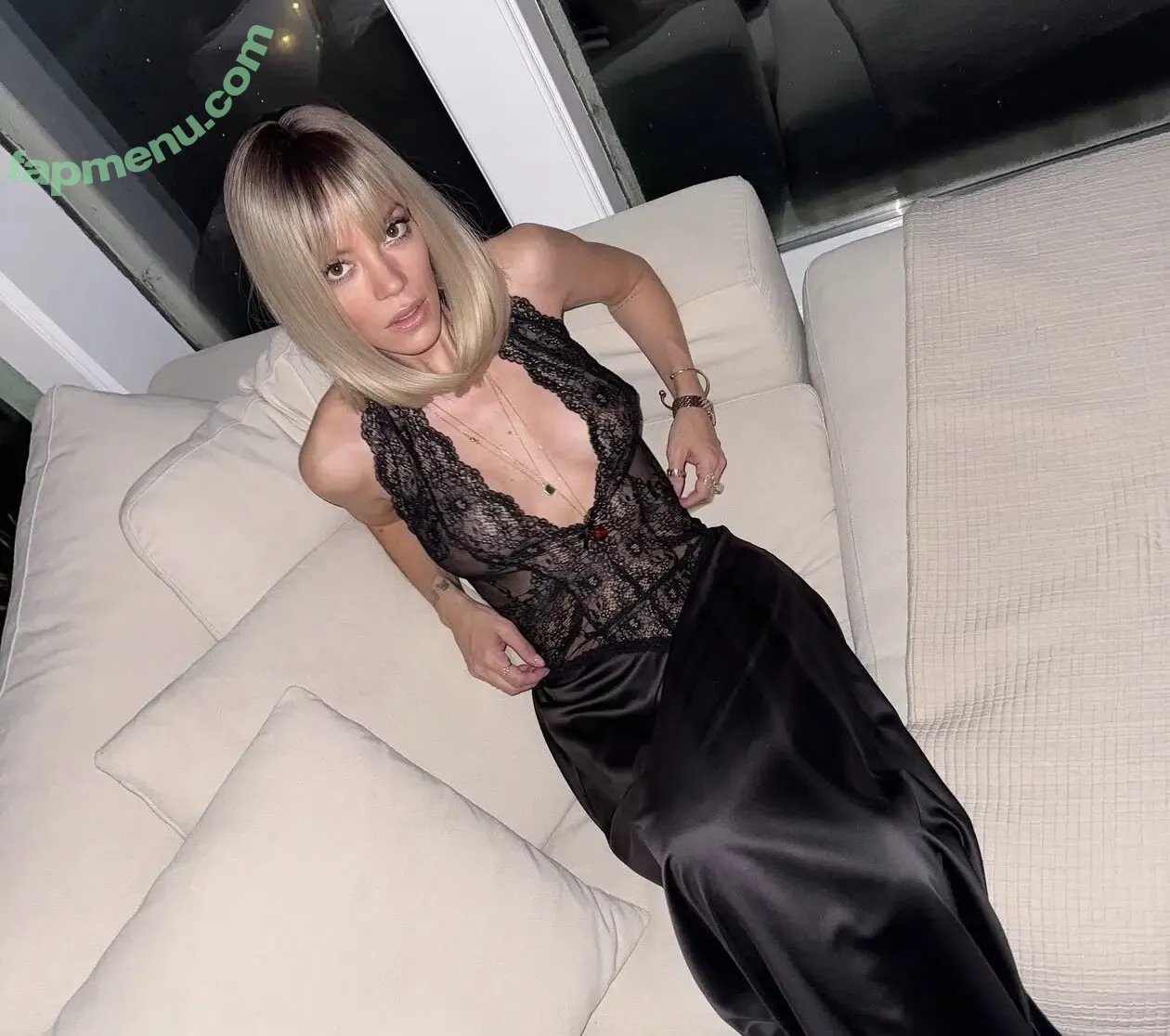 Lily Allen nude photo #0856 (lillyallen819 / lilyallen)