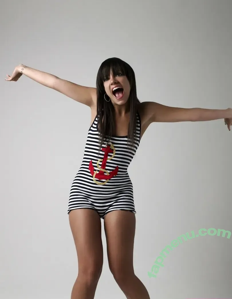 Lily Allen nude photo #0865 (lillyallen819 / lilyallen)