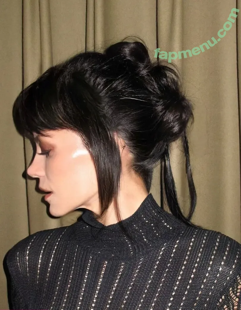 Lily Allen nude photo #0885 (lillyallen819 / lilyallen)