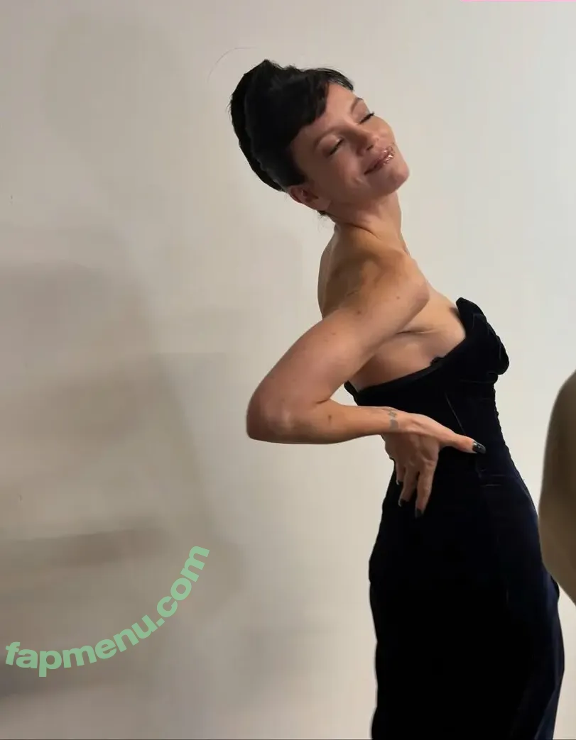 Lily Allen nude photo #0947 (lillyallen819 / lilyallen)