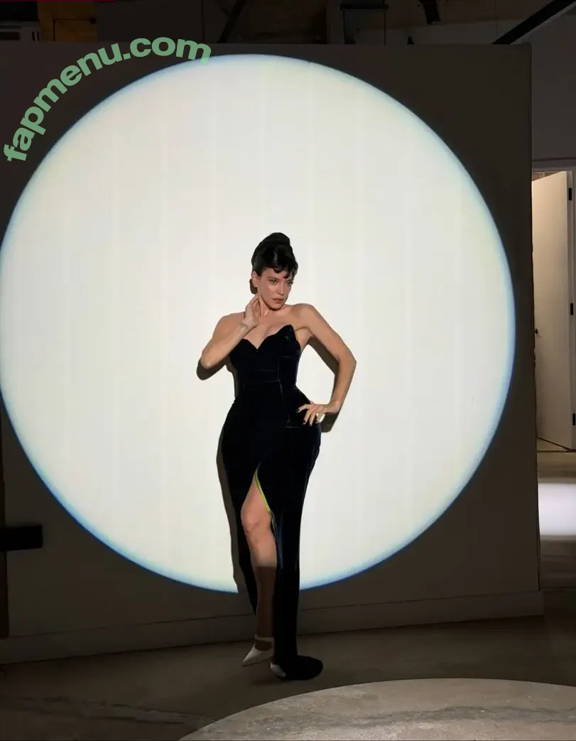 Lily Allen nude photo #0950 (lillyallen819 / lilyallen)