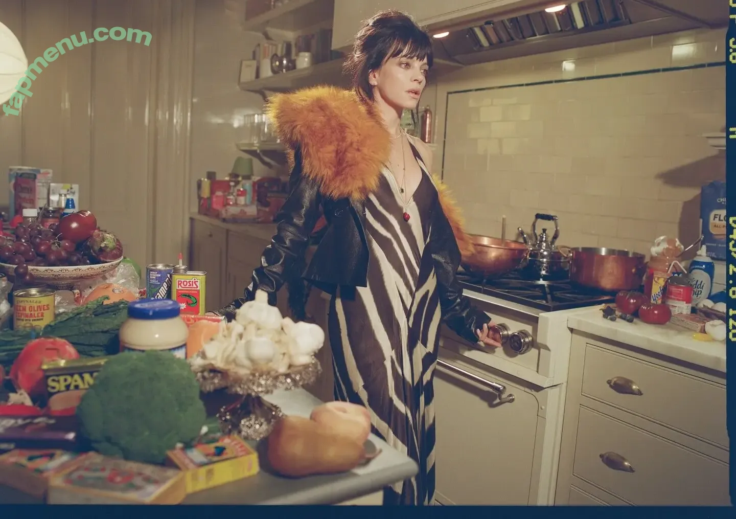 Lily Allen nude photo #0972 (lillyallen819 / lilyallen)