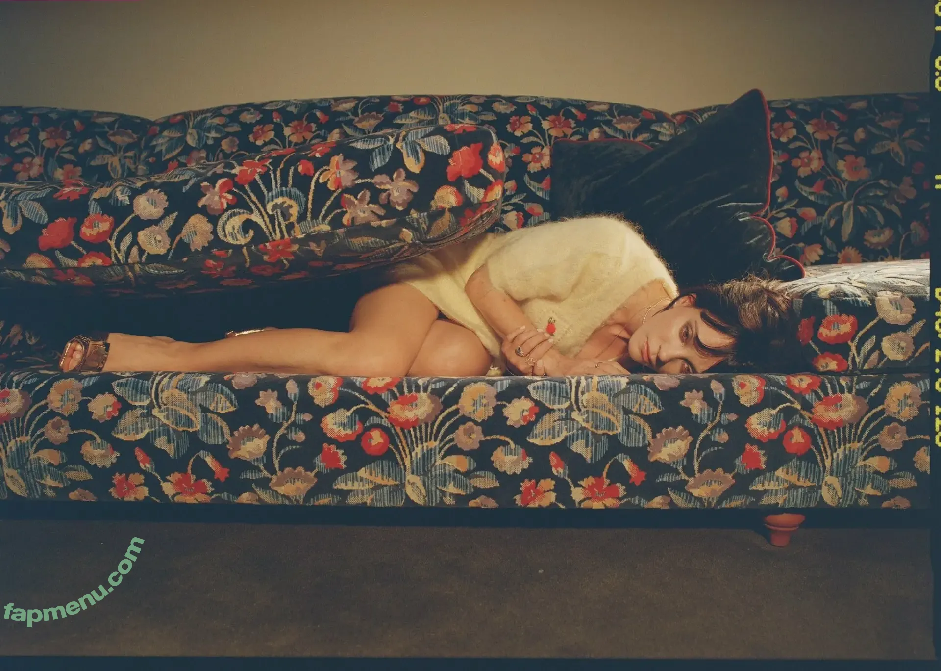 Lily Allen nude photo #0976 (lillyallen819 / lilyallen)