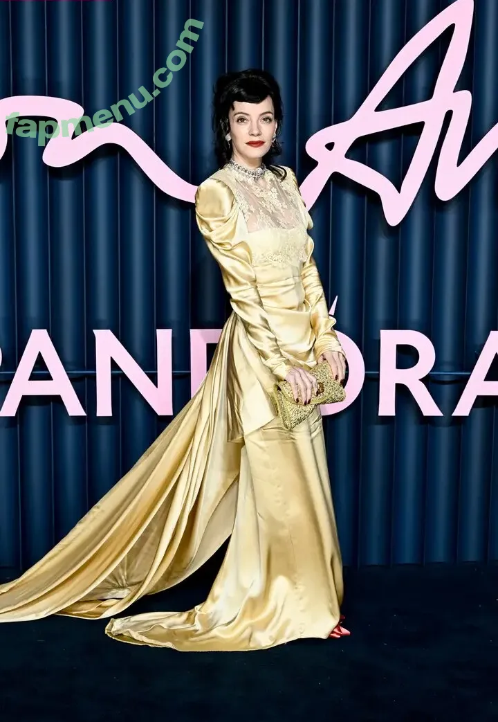 Lily Allen nude photo #0986 (lillyallen819 / lilyallen)