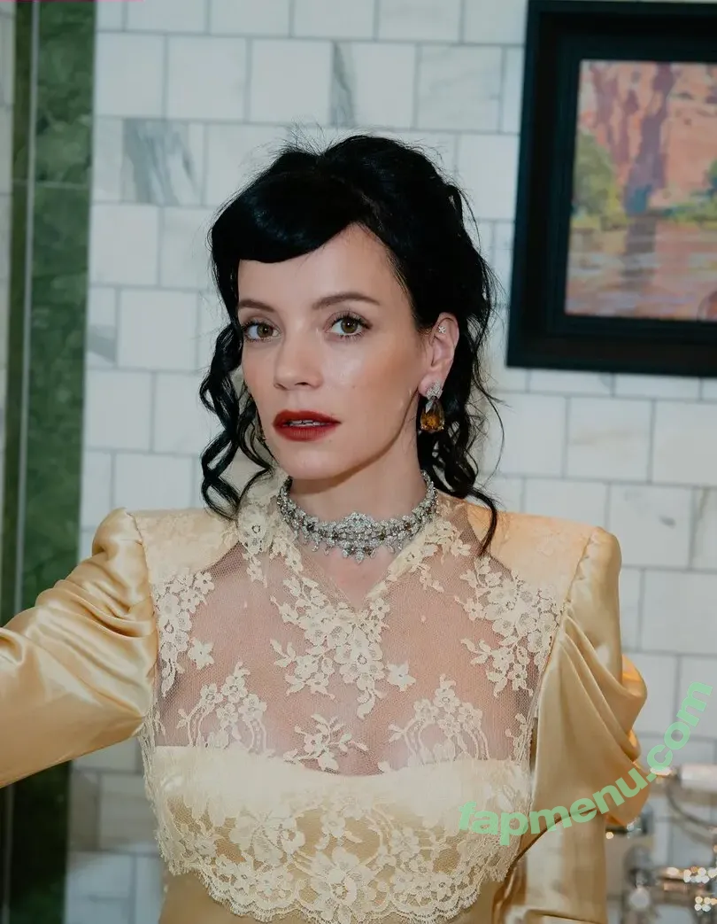 Lily Allen nude photo #0987 (lillyallen819 / lilyallen)