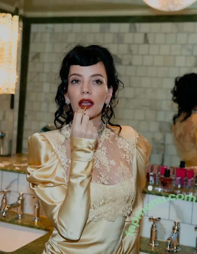 Lily Allen nude photo #0988 (lillyallen819 / lilyallen)