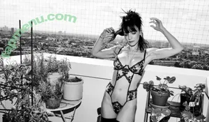 Lily Allen / lilyallen nude photo #1021