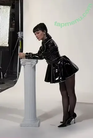 Lily Allen / lilyallen nude photo #1144