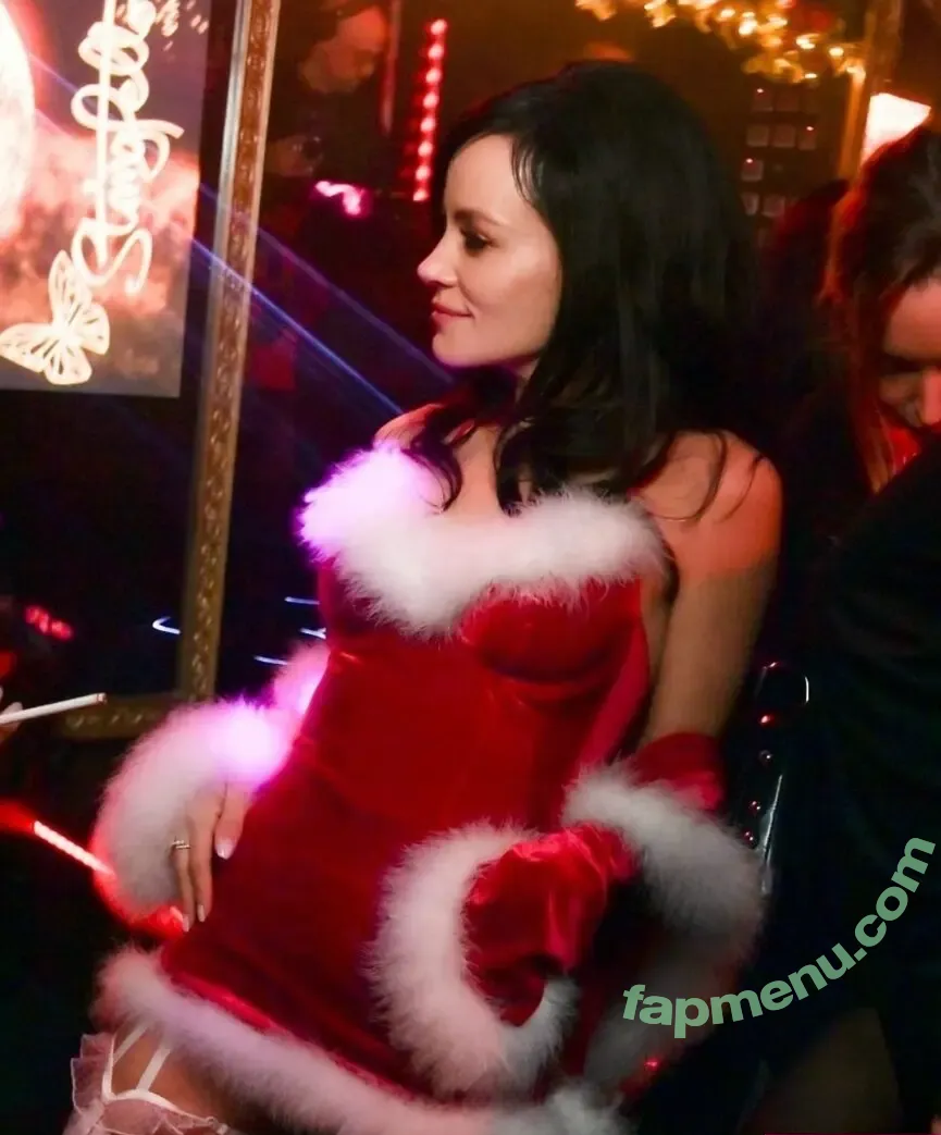 Lily Allen nude photo #1136 (lilyallen)