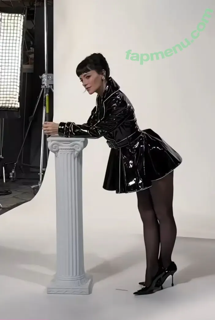 Lily Allen nude photo #1144 (lilyallen)