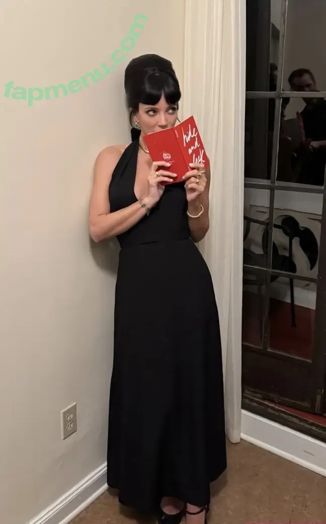 Lily Allen nude photo #1171 (lilyallen)