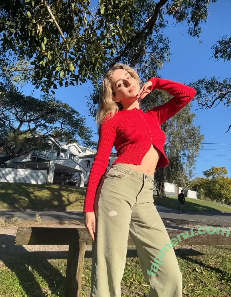 lily_annn nude photo #0053 (lily_annn)