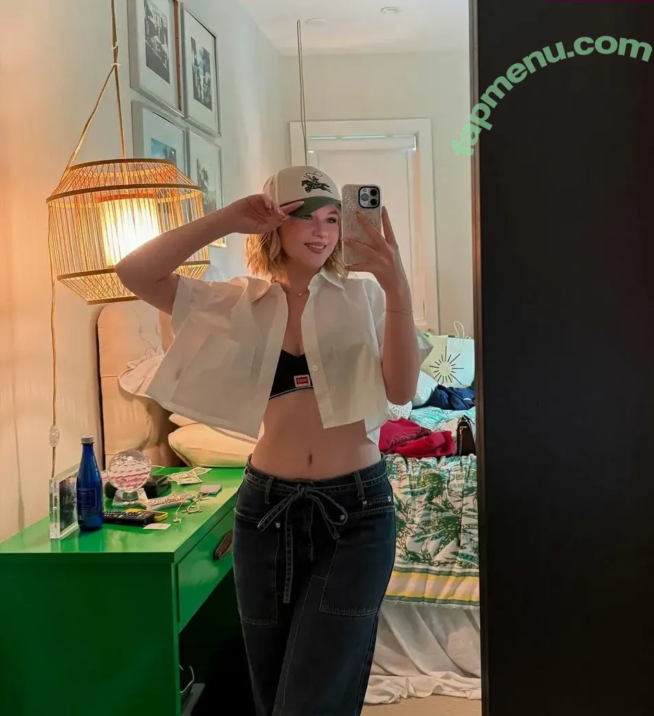 Lily Brooks O’Briant nude photo #0021 (lilybrooksobriant)