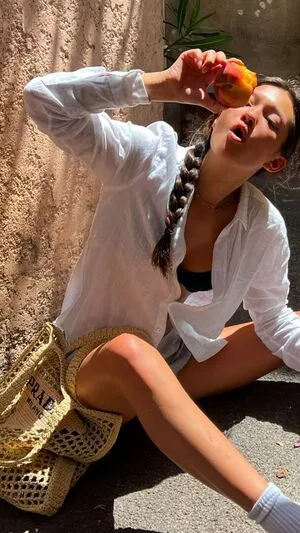 Lily Chee / LilyChee nude photo #0134