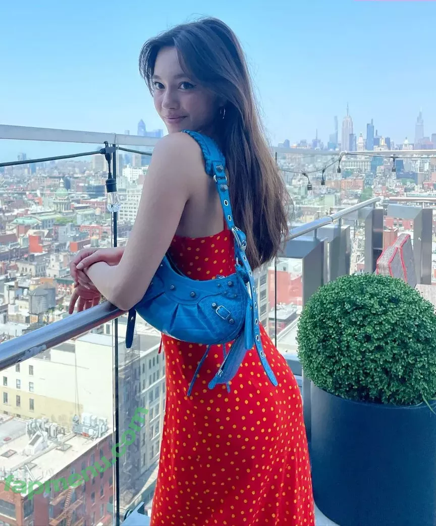 Lily Chee nude photo #0050 (LilyChee)