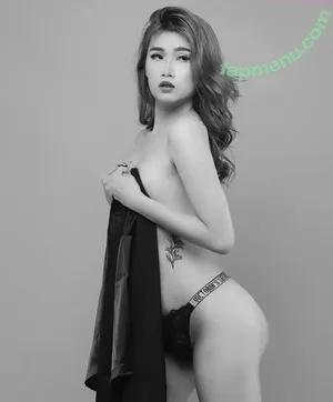 Lily Chong / lilychong19 nude photo #0021