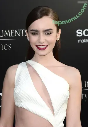 Lily Collins / lilyjcollins nude photo #1120