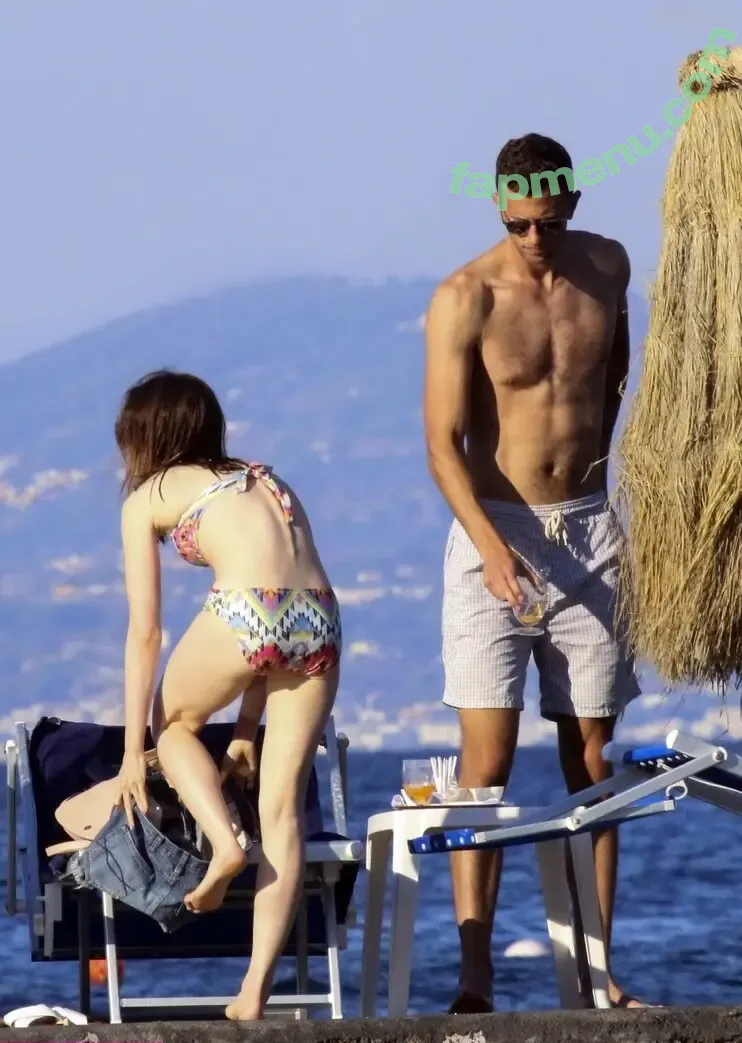 Lily Collins nude photo #1172 (lilyjcollins)
