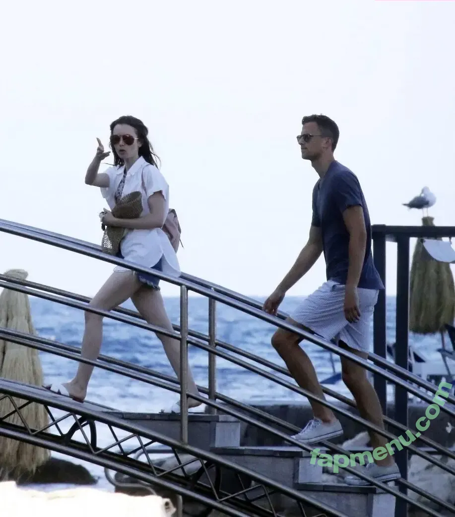 Lily Collins nude photo #1188 (lilyjcollins)