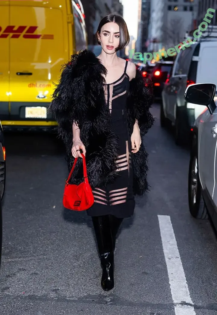 Lily Collins nude photo #1324 (lily_collins / lilyjcollins)