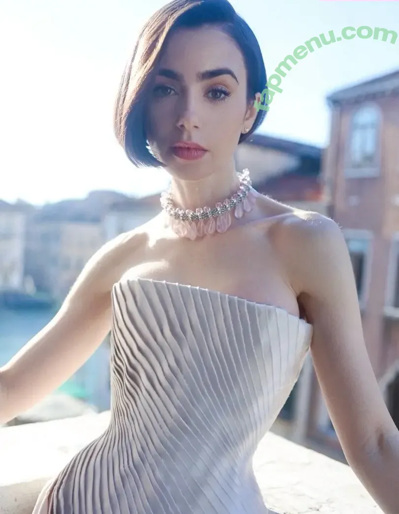 Lily Collins nude photo #1344 (lily_collins / lilyjcollins)
