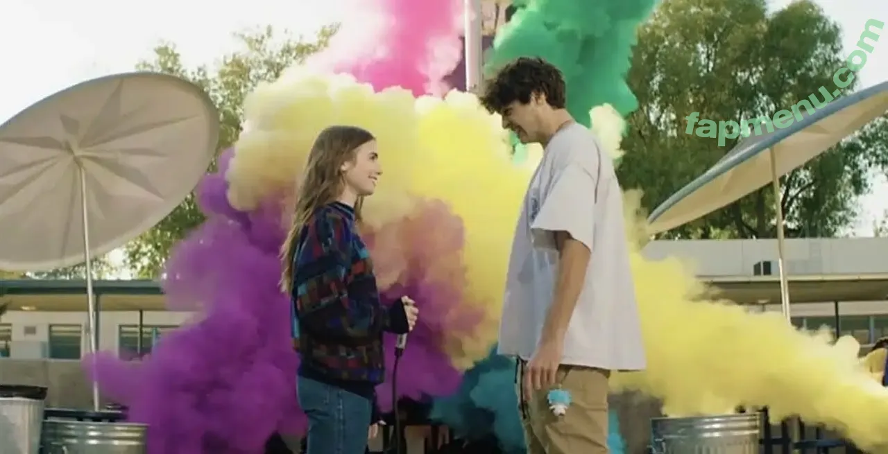 Lily Collins nude photo #1353 (lily_collins / lilyjcollins)