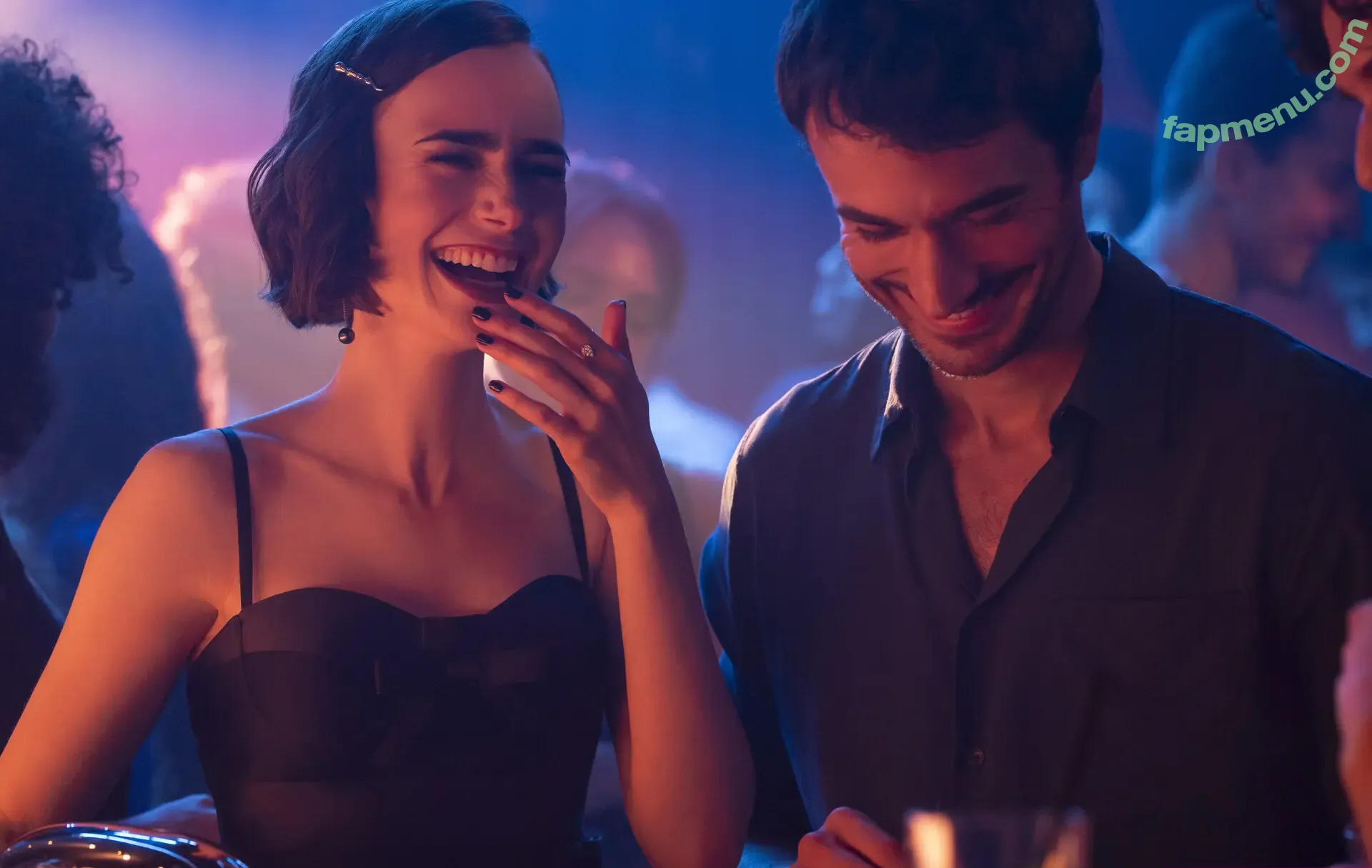 Lily Collins nude photo #1428 (lily_collins / lilyjcollins)