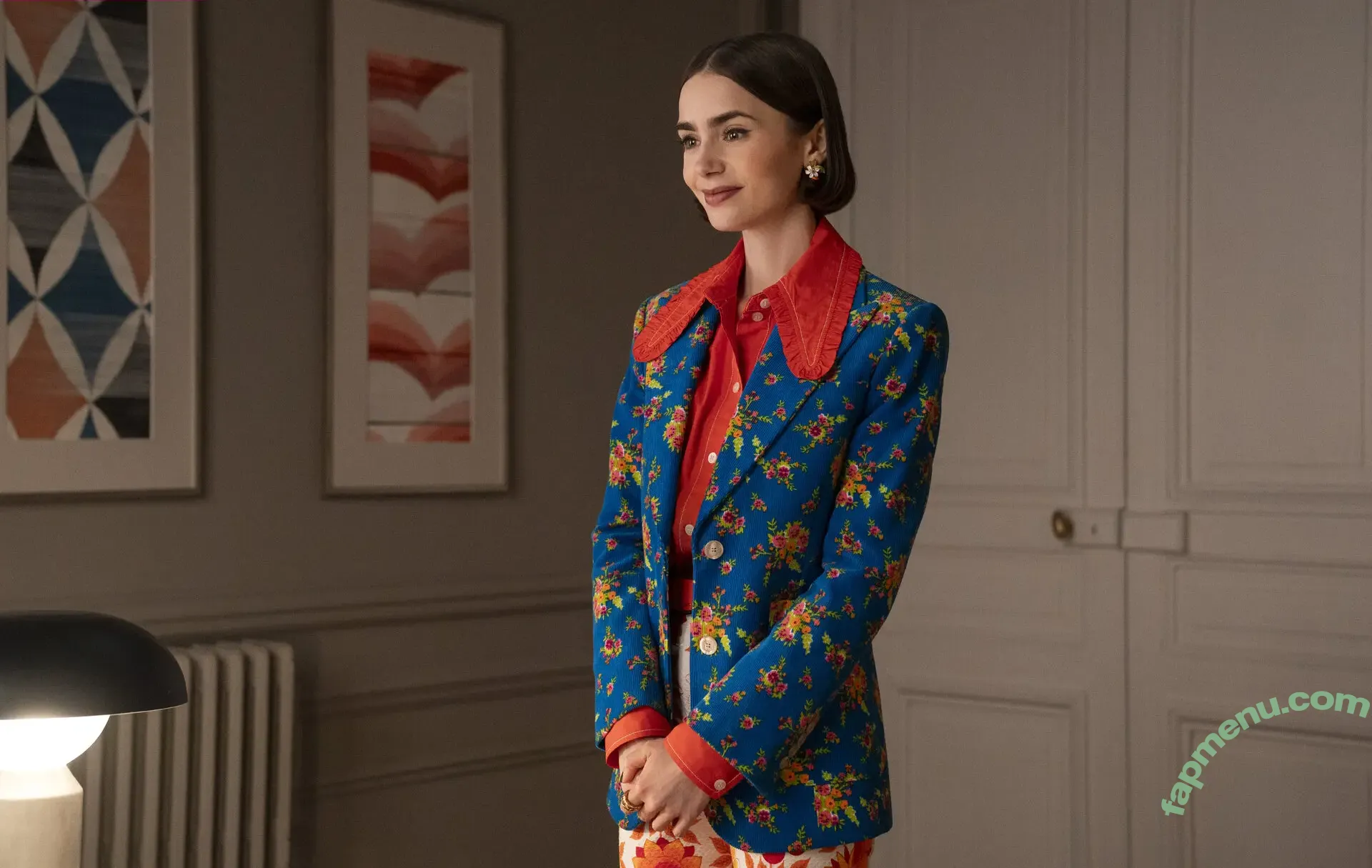 Lily Collins nude photo #1433 (lily_collins / lilyjcollins)