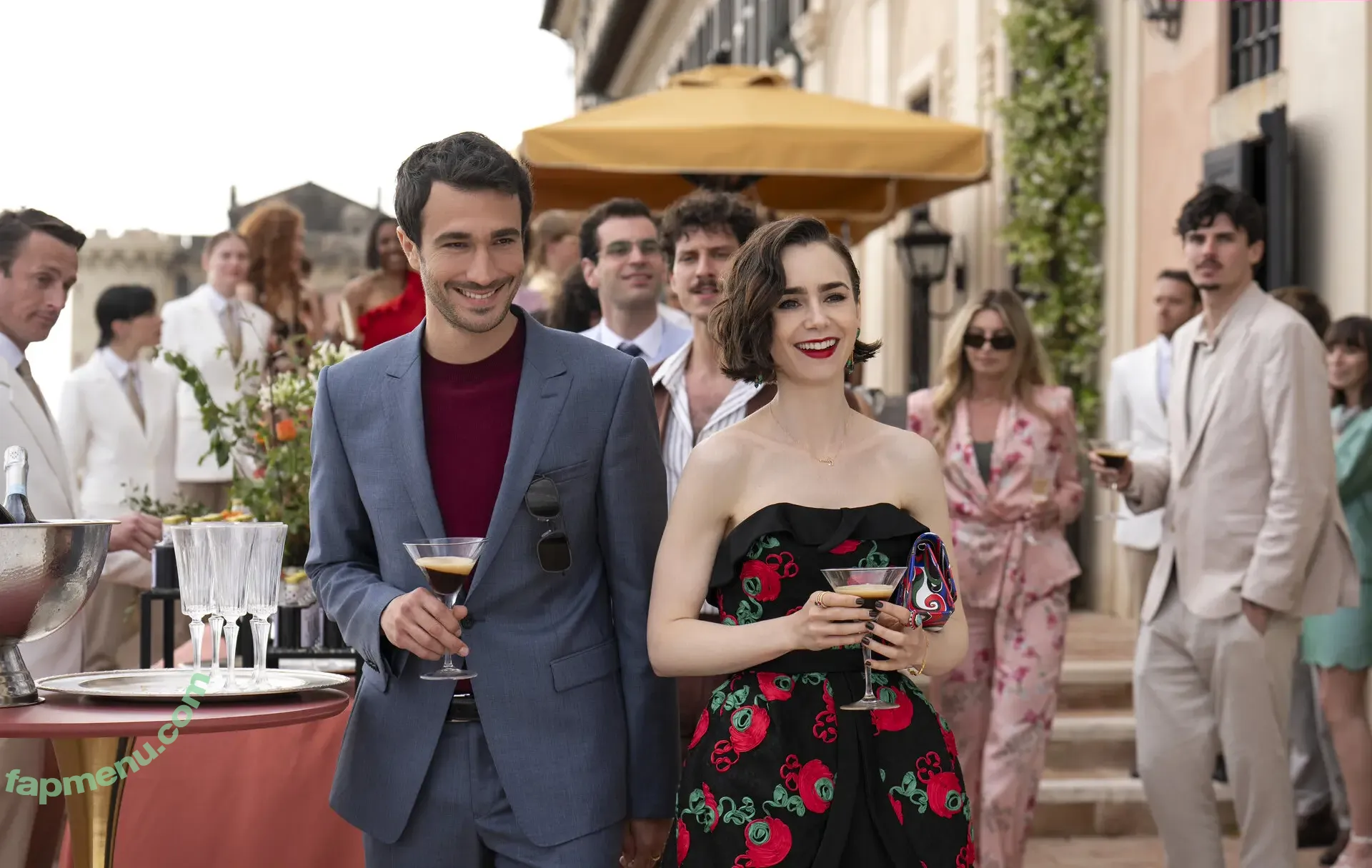 Lily Collins nude photo #1434 (lily_collins / lilyjcollins)