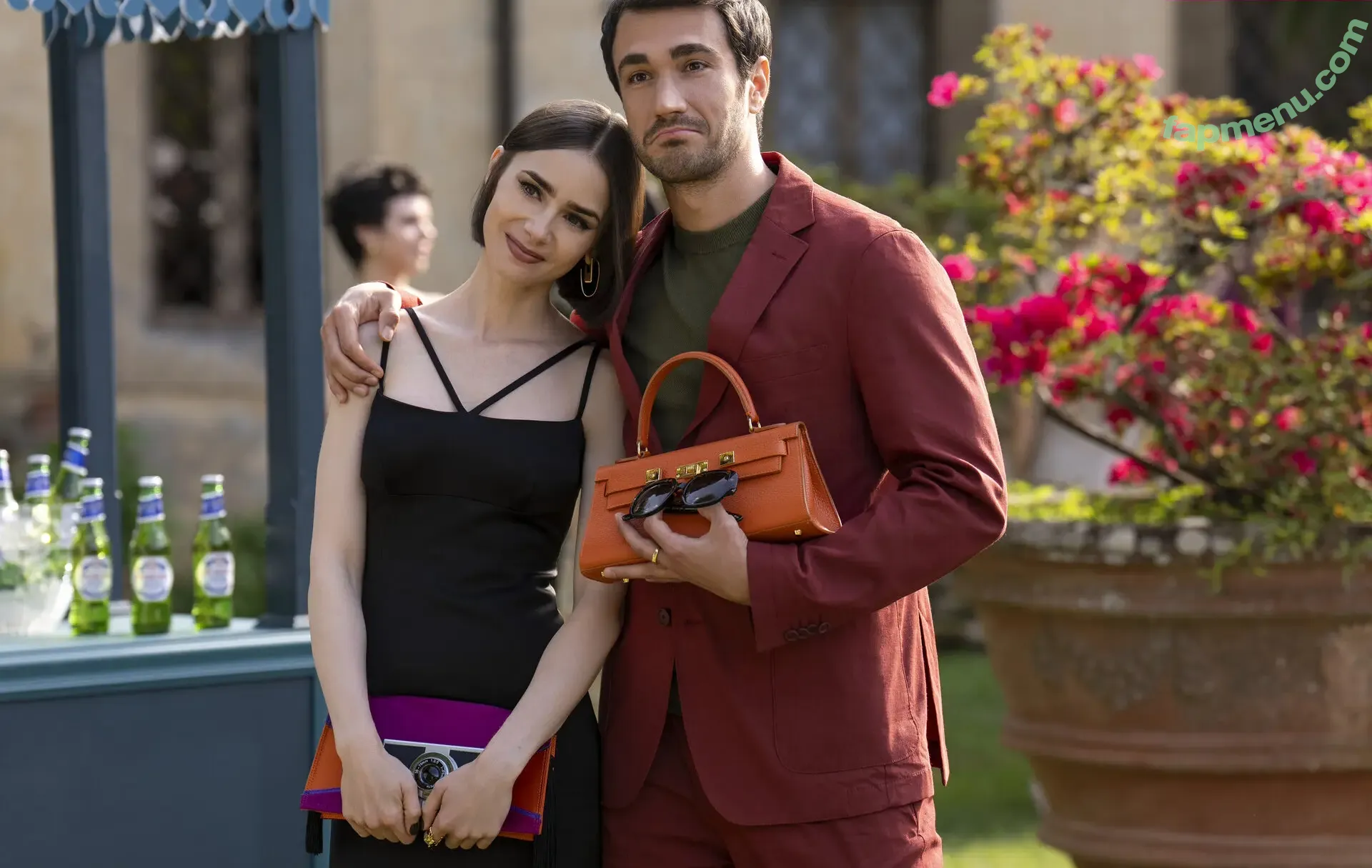 Lily Collins nude photo #1438 (lily_collins / lilyjcollins)