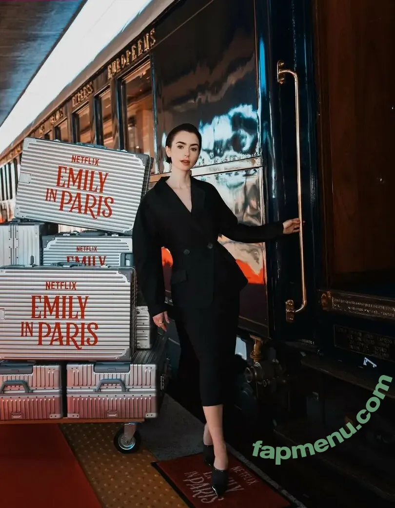 Lily Collins nude photo #1441 (lily_collins / lilyjcollins)