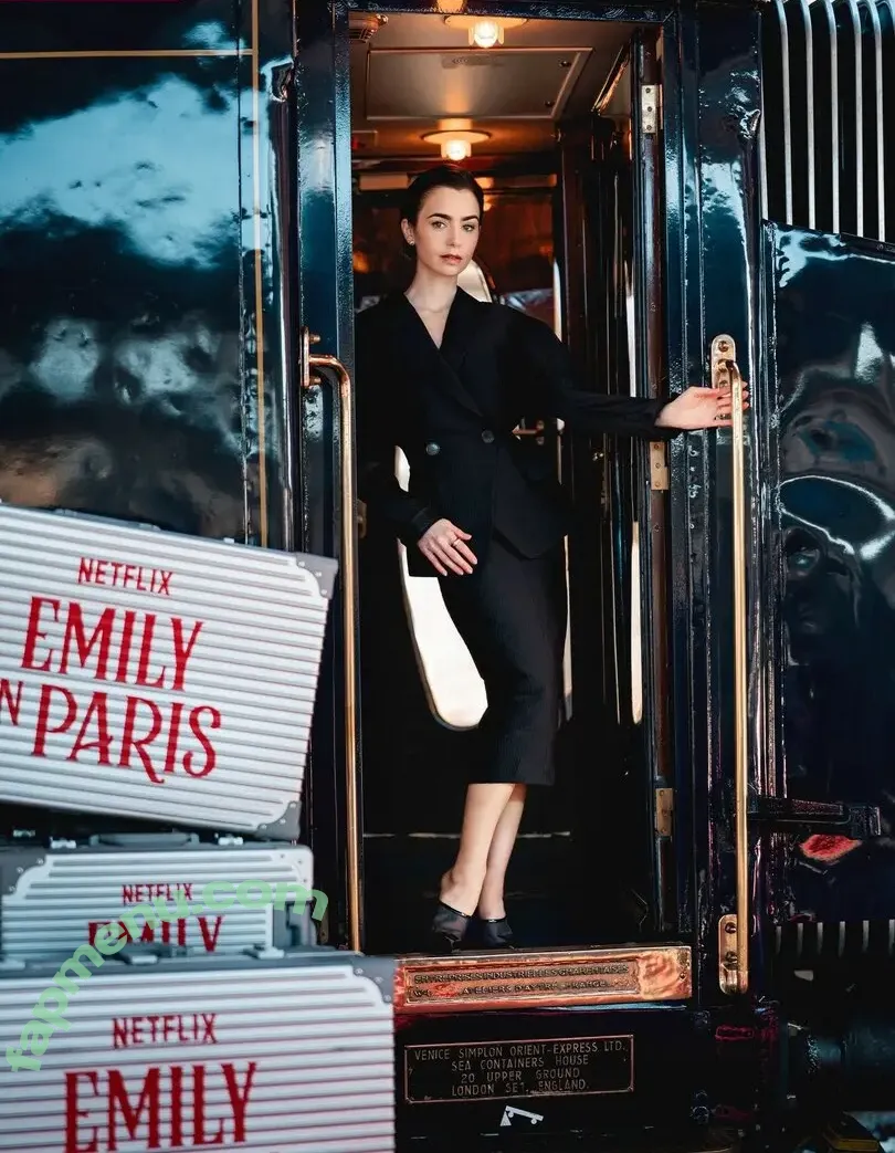Lily Collins nude photo #1444 (lily_collins / lilyjcollins)