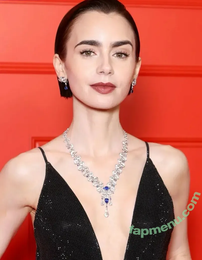 Lily Collins nude photo #1459 (lily_collins / lilyjcollins)