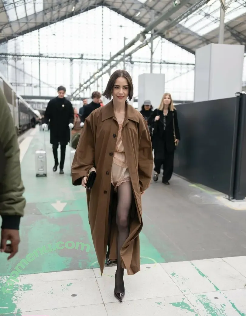 Lily Collins nude photo #1467 (lily_collins / lilyjcollins)